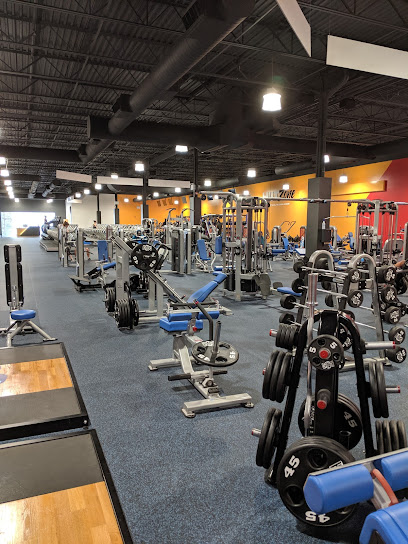 Crunch Fitness - Whitby - 1629 Victoria St E, Whitby, ON L1N 9W4, Canada