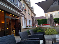 Extérieur du Restaurant Logis Hôtel les Airelles à Neufchâtel-en-Bray - n°7