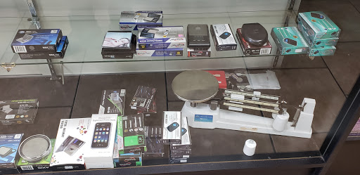 Tobacco Shop «Hwy 6 Smoke N Night Smoke Shop», reviews and photos, 7730 Hwy 6, Houston, TX 77083, USA