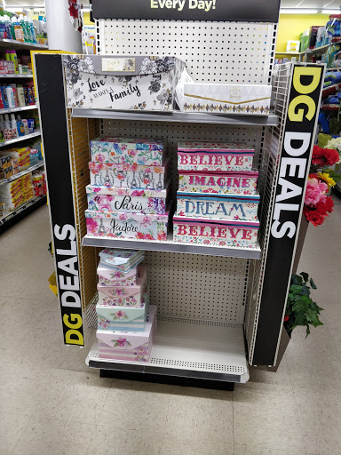 Shopping Mall «Cranbrook Shopping Center», reviews and photos, 566 Cranbrook Rd, Cockeysville, MD 21030, USA