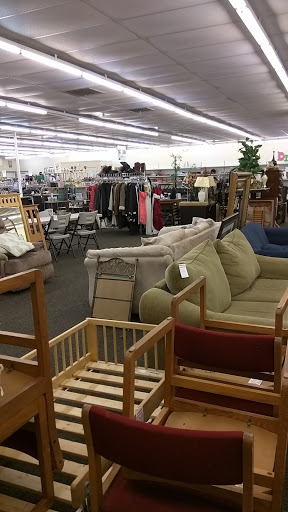 Thrift Store «Waterfront Rescue Mission Thrift Store», reviews and photos, 4376 Gulf Breeze Pkwy, Gulf Breeze, FL 32563, USA