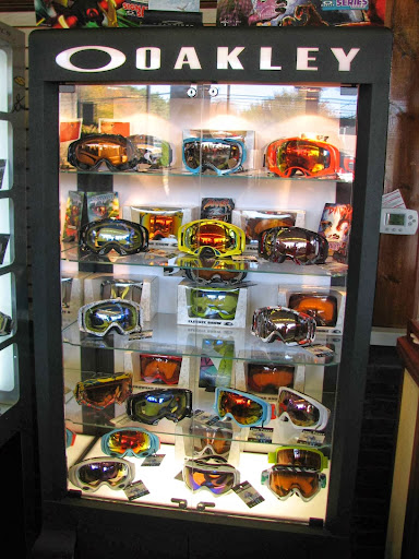 Snowboard Shop «Buckles & Boards Ski & Surf», reviews and photos, 985 Plain St, Marshfield, MA 02050, USA