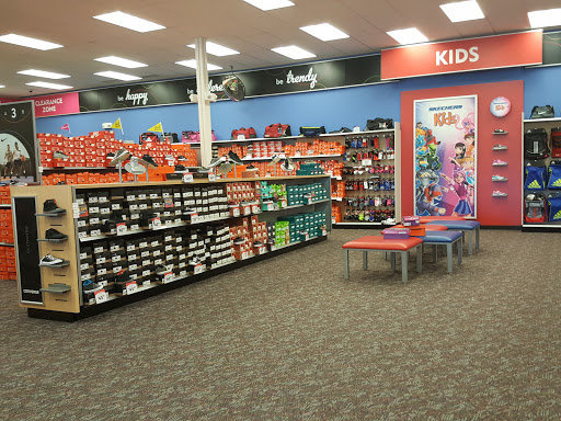 Shoe Store «Shoe Carnival», reviews and photos, 466 Pinnacle Pkwy, Bristol, TN 37620, USA