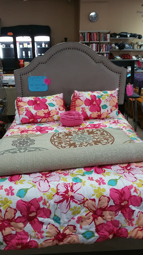 Thrift Store «M&M Thrift And Salvage», reviews and photos, 1517 Lucky St, Griffin, GA 30223, USA