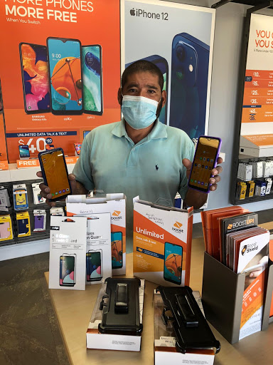 Telecommunications Service Provider «Boost Mobile Store by JM Cell LLC», reviews and photos, 105 S Federal Hwy #4, Dania Beach, FL 33004, USA