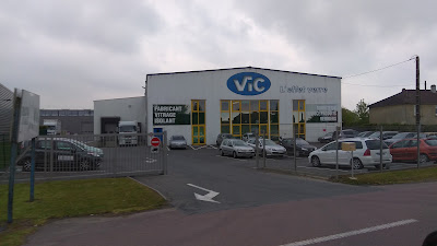 RIOU Glass VIC à Agneaux