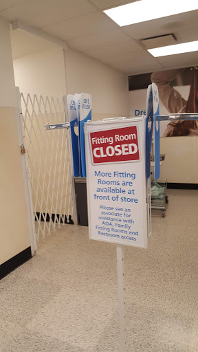 Shopping Mall «The Shops at Fox River», reviews and photos, 3340 Shoppers Dr, McHenry, IL 60051, USA