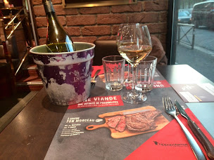 Photo n°160 de Hippopotamus Steakhouse à Paris ()
