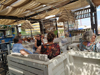 Atmosphère du Restaurant La Cabane Bleue à Valras-Plage - n°4