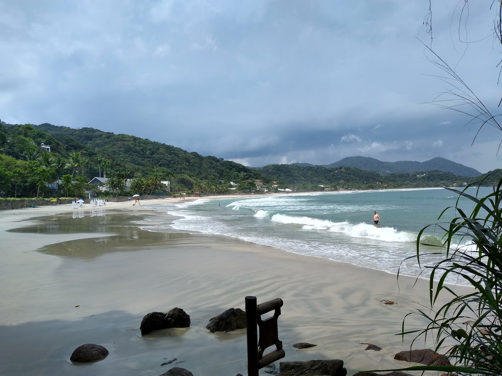 Foto di Spiaggia di Sao Pedro e l'insediamento