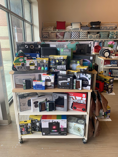 Home Goods Store «Tuesday Morning», reviews and photos, 2019 6th Ave SE, Decatur, AL 35601, USA