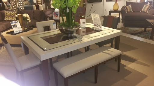 Furniture Store «Rooms To Go Furniture Store - Daytona Beach», reviews and photos, 2375 W International Speedway Blvd, Daytona Beach, FL 32114, USA