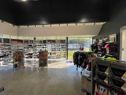 Bicycle Store «Bike Barn - Westchase», reviews and photos, 11105 Westheimer Rd, Houston, TX 77042, USA