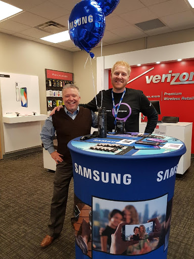 Verizon Authorized Retailer - A Wireless, 3705 Isabella Ave, Cincinnati, OH 45209, USA, 