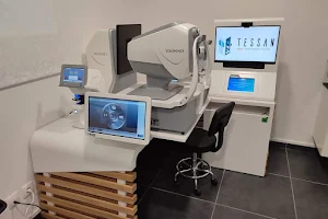 Cabine d'ophtalmologie en téléconsultation Tessan image