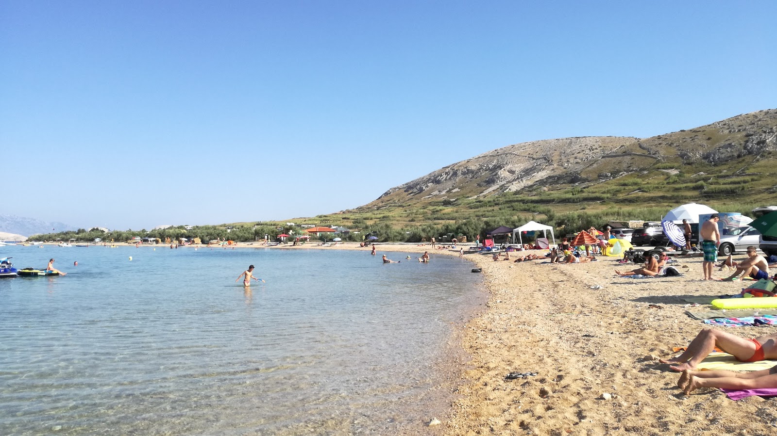 Foto van Sveti Duh beach en de nederzetting