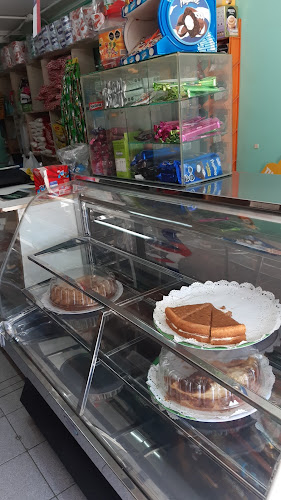 Opiniones de Panaderia Donde Karlita en Valdivia - Tienda de ultramarinos