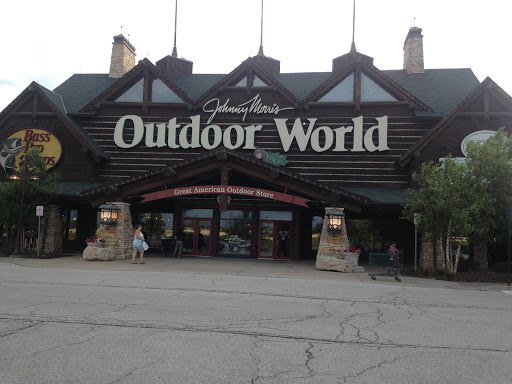 Sporting Goods Store «Bass Pro Shops», reviews and photos, 6112 W Grand Ave, Gurnee, IL 60031, USA