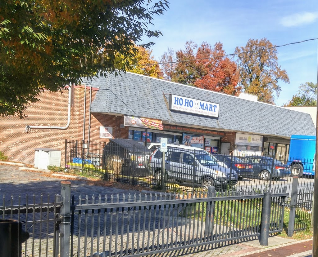 Ho Ho Carry Out 19802