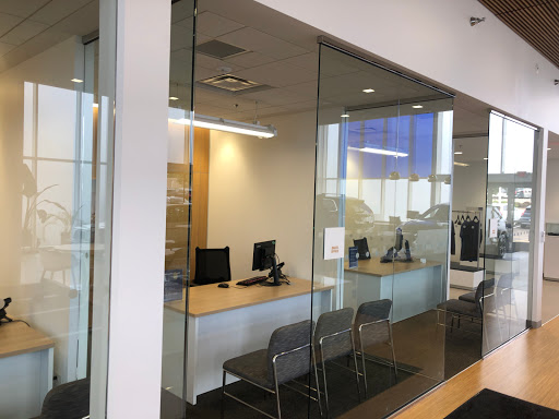 Car Dealer «McGrath Volvo Cars Barrington», reviews and photos, 300 N Hough St, Barrington, IL 60010, USA