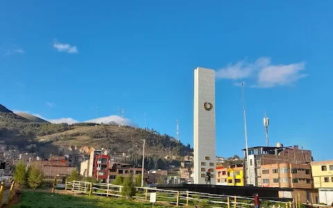 Obelisco de los héroes Park image