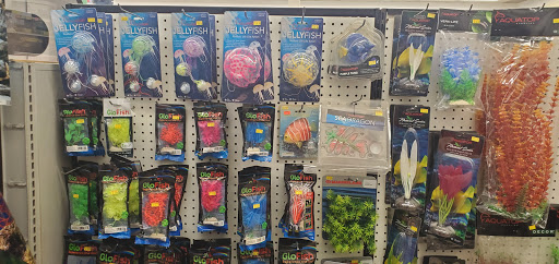 Pet Store «Pet Stop», reviews and photos, 6218 Nieman Rd, Shawnee, KS 66203, USA