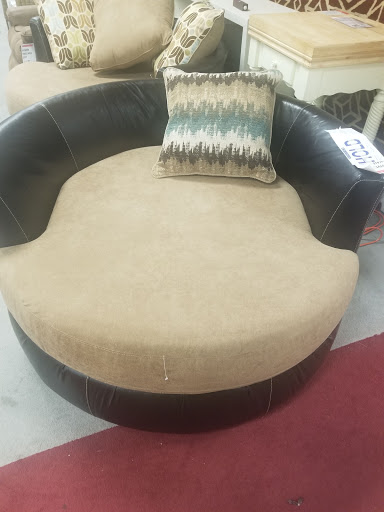 Shopping Mall «Drew 19 Shopping Center», reviews and photos, 21311 US Hwy 19 N, Clearwater, FL 33765, USA