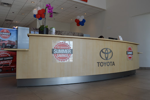 Toyota Dealer «Miller Toyota of Anaheim», reviews and photos, 1331 N Euclid St, Anaheim, CA 92801, USA