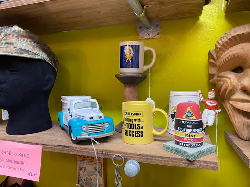 Thrift Store «OddBalls Nifty Thrift», reviews and photos, 530 NE 13th St, Fort Lauderdale, FL 33304, USA