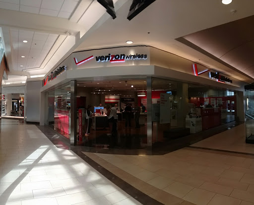 Cell Phone Store «Verizon», reviews and photos, 99 Rockingham Park Blvd Park Blvd Rockingham Mall, Salem, NH 03079, USA