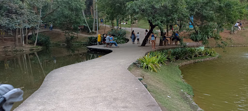 Logo da empresa - Visto do lago