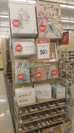 Craft Store «Hobby Lobby», reviews and photos, 180 Collins Rd NE d, Cedar Rapids, IA 52402, USA