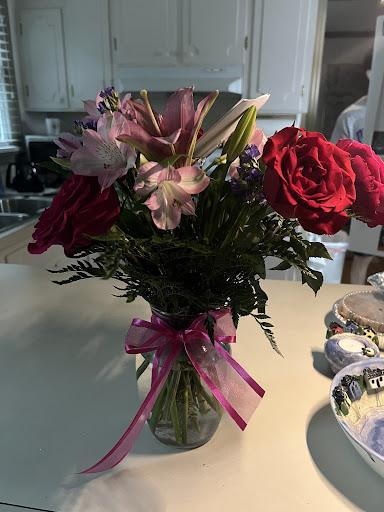 Florist «Cary Florist», reviews and photos, 100 Parkthrough St, Cary, NC 27511, USA