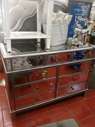 Home Goods Store «Pier 1 Imports», reviews and photos, 1304 Junction Hwy #100, Kerrville, TX 78028, USA