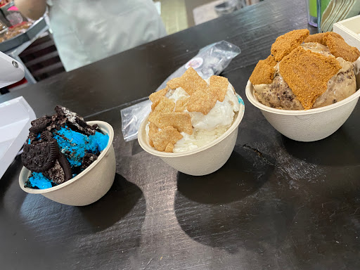 Scoop N' Buns Ice Cream & Desserts