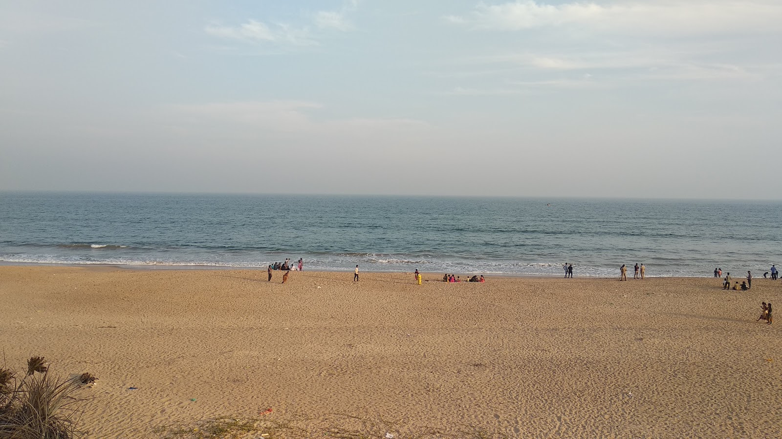 Φωτογραφία του Baruva Beach με φωτεινή άμμος επιφάνεια