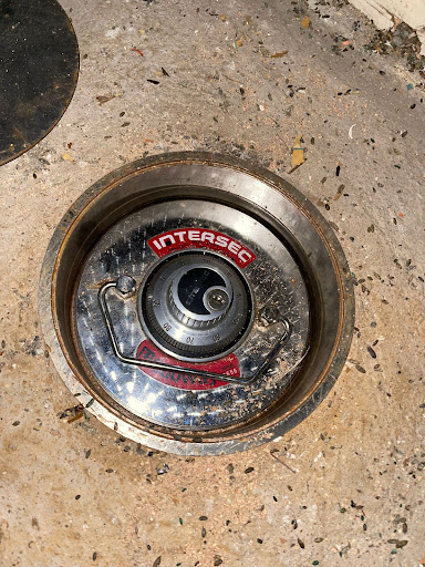 Locksmith «Howard Safe & Lock Co», reviews and photos, 826 E 14th St, Houston, TX 77009, USA