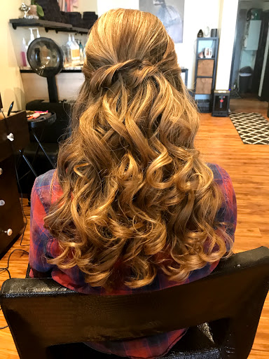 Beauty Salon «Mane Connection Hair Salon», reviews and photos, 39265 Grand River Ave, Farmington, MI 48335, USA