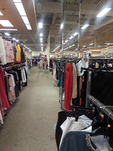 Clothing Store «Burlington Coat Factory», reviews and photos, 24 Wayne Hills Mall, Wayne, NJ 07470, USA