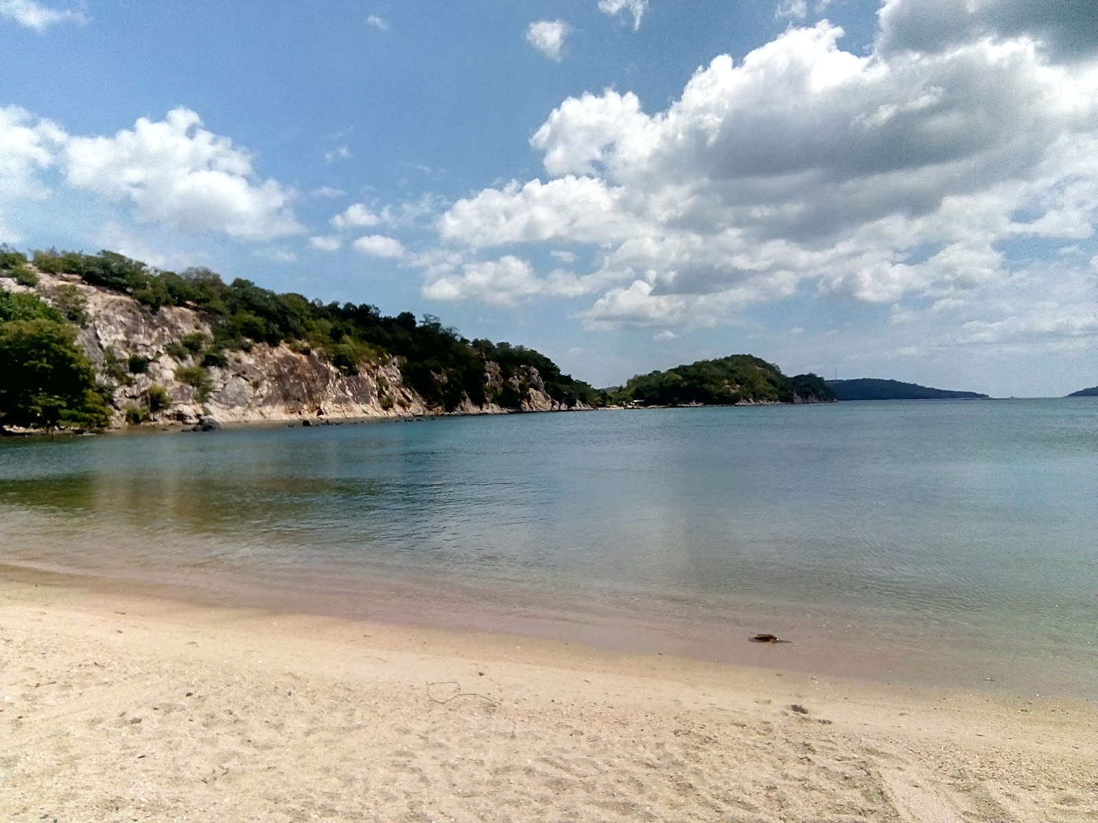Karumalaiyootru Beach photo #8