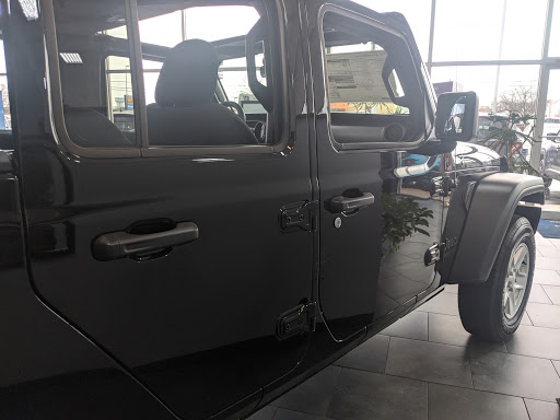 Car Dealer «Wilmington Auto Center», reviews and photos, 1780 Rombach Ave, Wilmington, OH 45177, USA