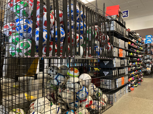 Sporting Goods Store «Play It Again Sports & Hockey», reviews and photos, 16929 WA-99 #110, Lynnwood, WA 98037, USA