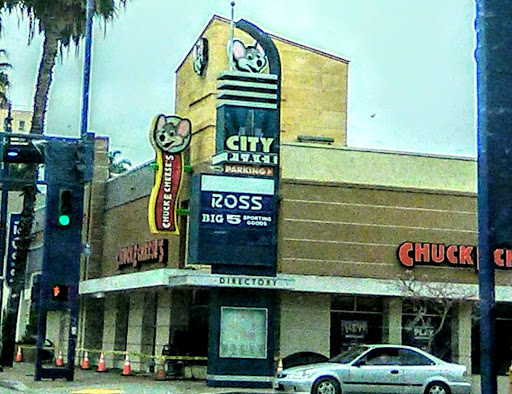 Sporting Goods Store «Big 5 Sporting Goods - Long Beach (4Th Street)», reviews and photos, 205 E 4th St B-115, Long Beach, CA 90802, USA