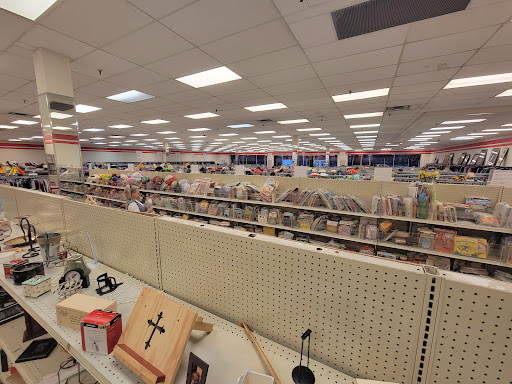 Thrift Store «Plaza Thrift Store», reviews and photos, 135 S Central Expy, McKinney, TX 75070, USA