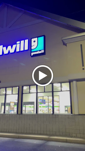 Thrift Store «Goodwill Store & Donation Center», reviews and photos, 1200 Market St, Lemoyne, PA 17043, USA