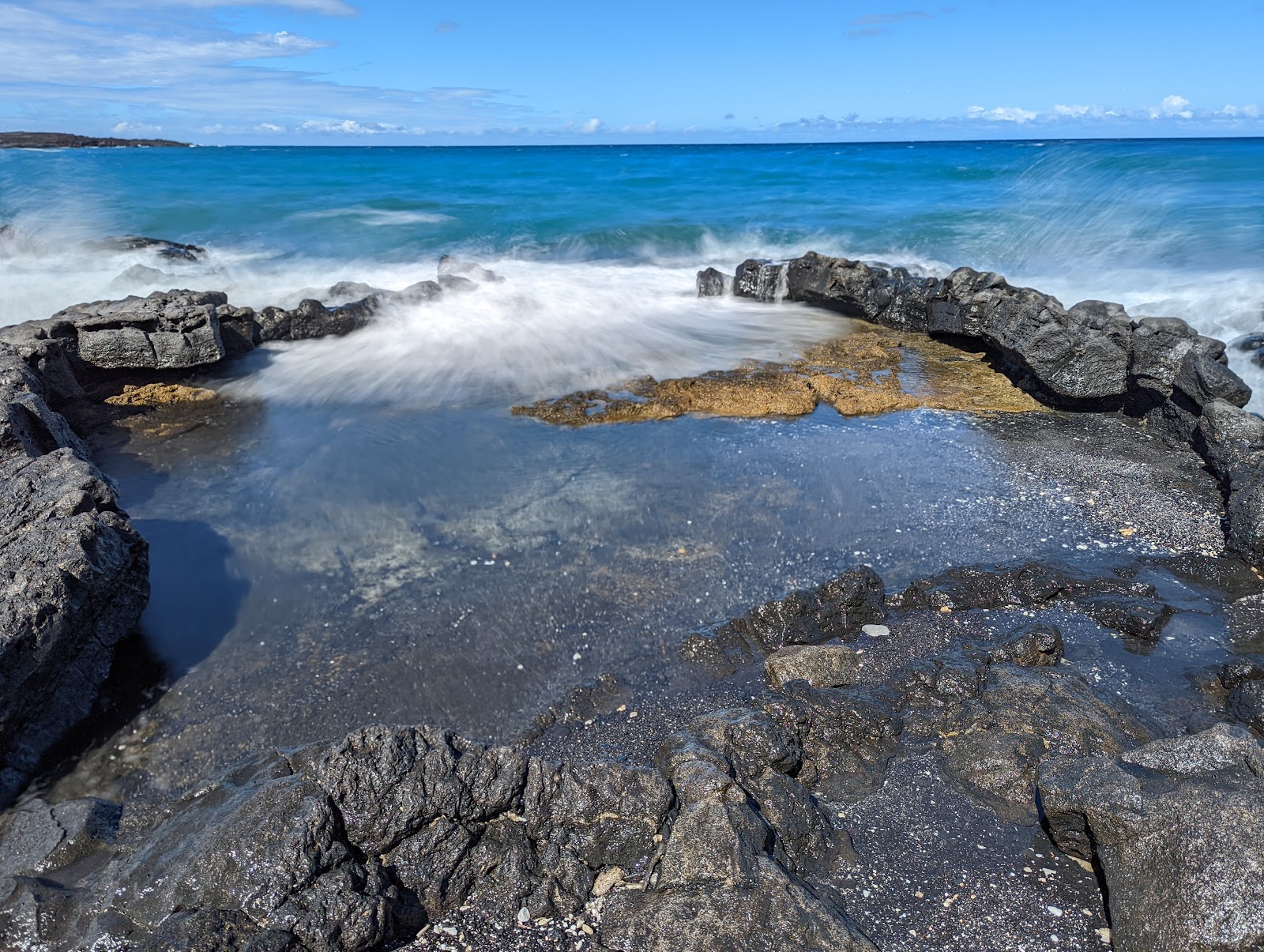 Kiholo Bay Beach II'in fotoğrafı biraz temiz temizlik seviyesi ile