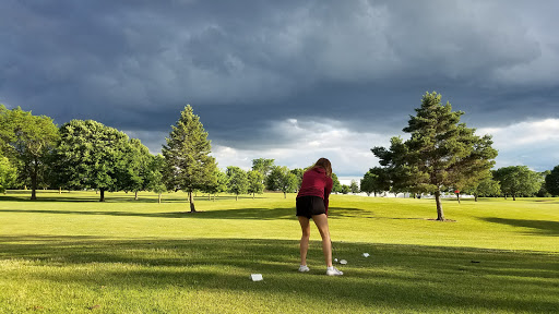 Golf Course «Valley Green Golf Course», reviews and photos, 314 Kingswood Dr, North Aurora, IL 60542, USA