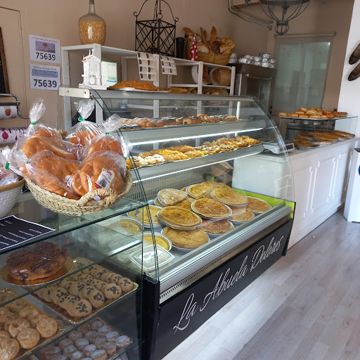 Panadería - Pastelería La Abuela Dolores en Valdetorres de Jarama, Madrid