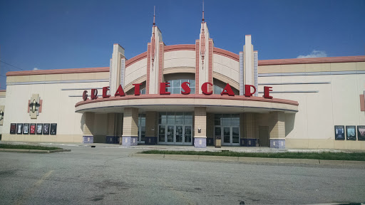 Movie Theater «Regal Cinemas River Falls 12», reviews and photos, 951 E Lewis and Clark Pkwy, Clarksville, IN 47129, USA