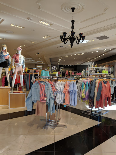 Clothing Store «Forever 21», reviews and photos, 1192 Locust St, Walnut Creek, CA 94596, USA